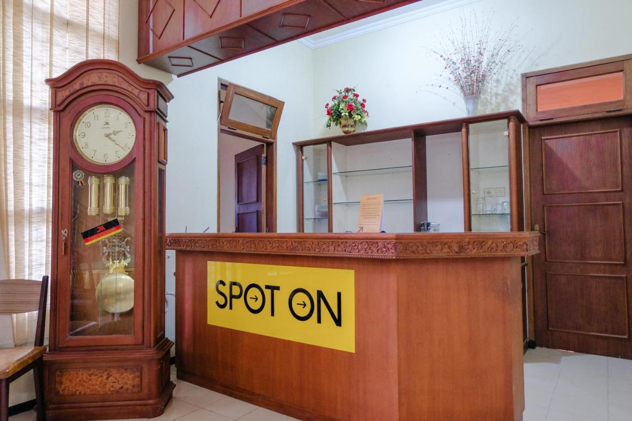 Spot On 1767 Villa Anggur Panderman Batu  Exterior photo